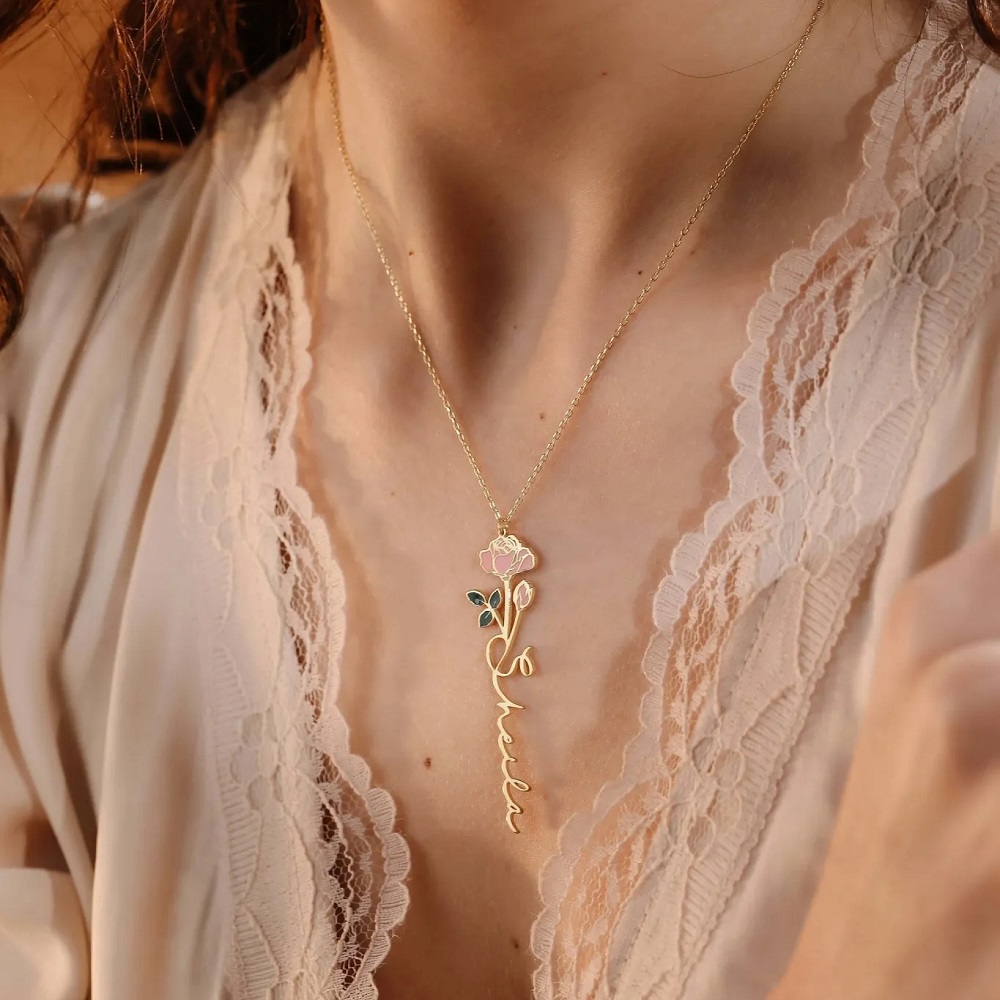 Birth Flower Necklace - شخصية اسم قلادة مع زهرة الميلاد