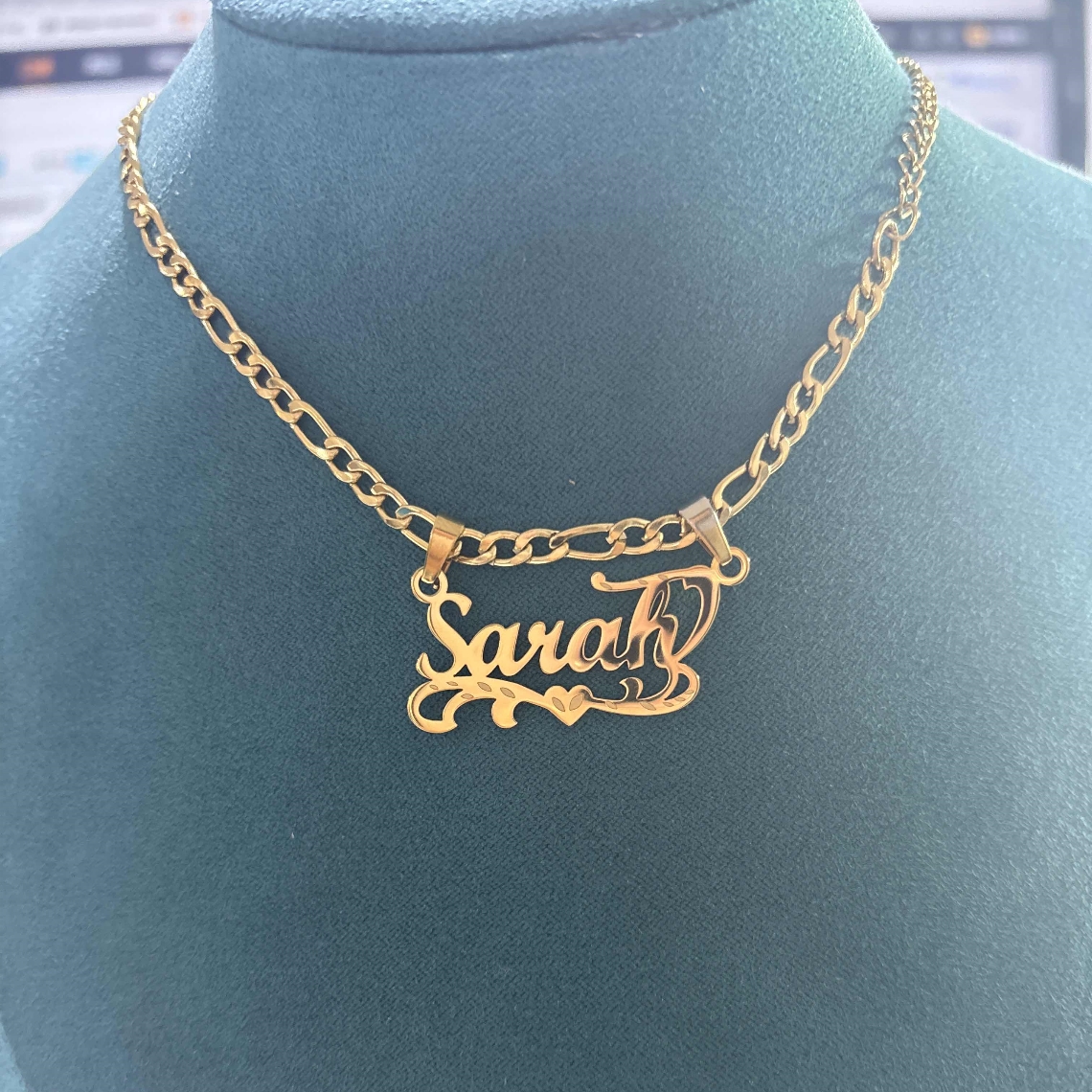 سلسلة فيجارو مخصصة مع اسم قلب  - مراجعة Name Necklace Custom وسعره
